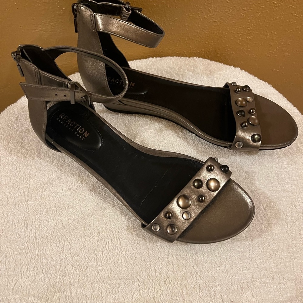 Kenneth Cole Sandals